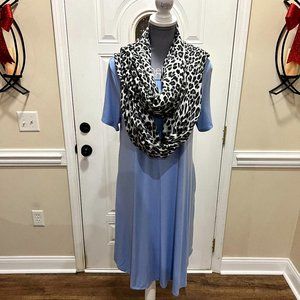 Light Blue Boutique Dress with Pockets with NWT Torrid Leopard Scarf